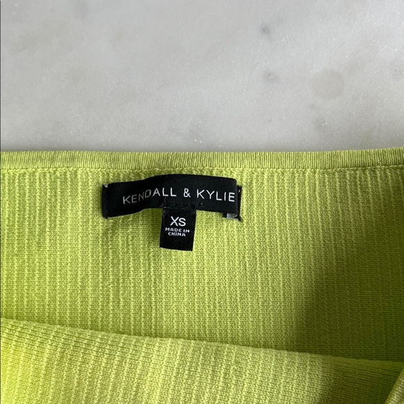 Kendall & Kylie Neon Yellow Ribbed Crop Top - Picture 3 of 3